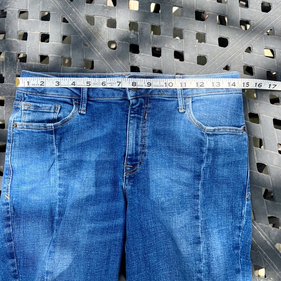 SALE! Old Navy Rock Star jeans - Picture 10 of 13